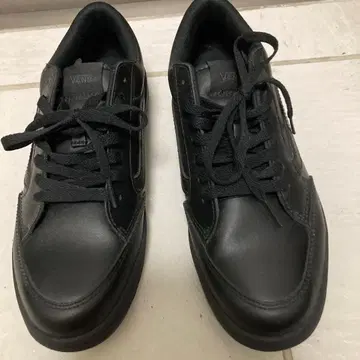VANS 블랙 가죽 스니커즈 남성용 26cm 거의 새상품 선착순!