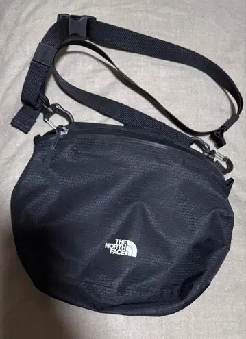 THE NORTH FACE 블랙 숄더백