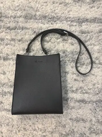 새상품급 TAKEO KIKUCHI 다케오 키쿠치 숄더백 블랙