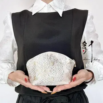 후쿠로 오비 리메이크 쉘 파우치 (스몰 화이트 x 핑크)