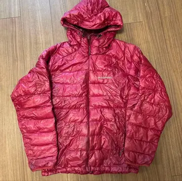 mont-bell 다운 자켓 빨간색 후드 부착