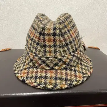 트위드 모자