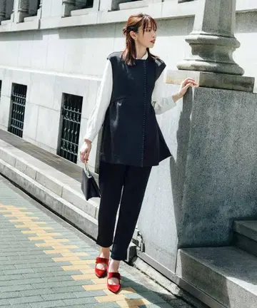 [ 미착용 새상품 ] 펠리시모 플라켓의 미니 프릴이 포인트인 베스트