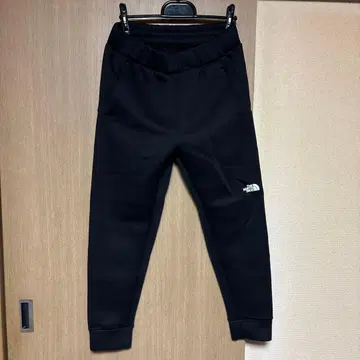 The North Face 블랙 조거 팬츠 M 사이즈