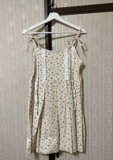 merry jenny flower 플리츠 미니 원피스 아이보리