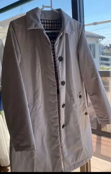 Aquascutum London 라이트 그레이 트렌치코트