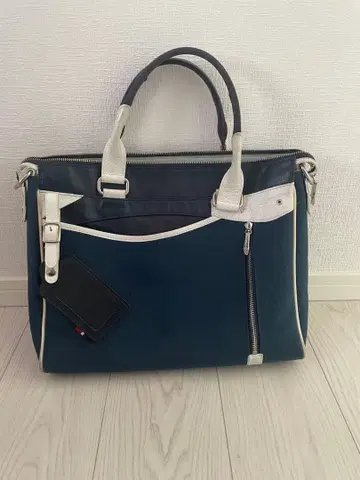 사만다 킹즈 네이비 x 화이트