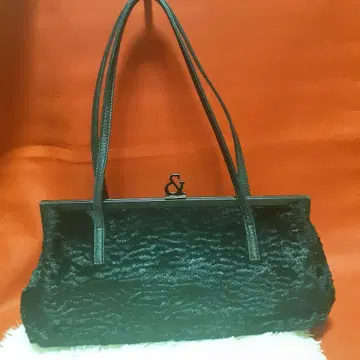 새상품급 핑키&다이앤 블랙 퍼 핸드백 &