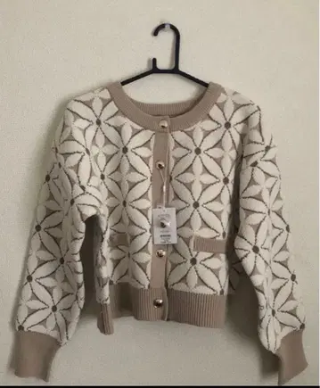 새상품 가디건 몰얀 꽃 자카드 가디건