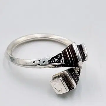 아다와트 투아레그 실버 반지 타포크토티사트