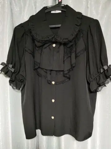 프릴 달린 블랙 반팔 고스로리 블라우스 LL