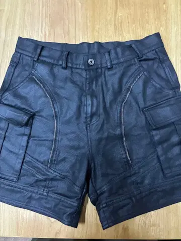 가죽 하프 팬츠