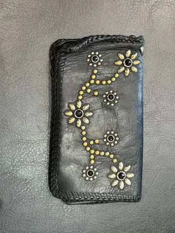 HTC 스터드 지갑