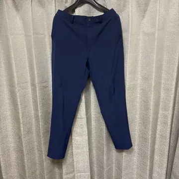 New Balance 슬림 테이퍼트 슬랙스 네이비