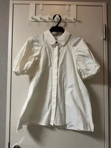 마차트 MACHATT 카라 부착 블라우스