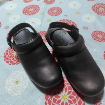 dansko Antique Brown