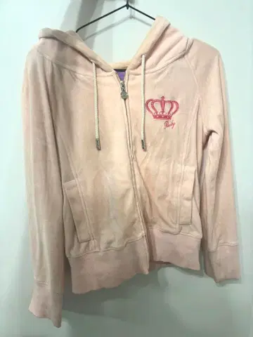 핑크 크라운 스컬 자수 후드티 셋업