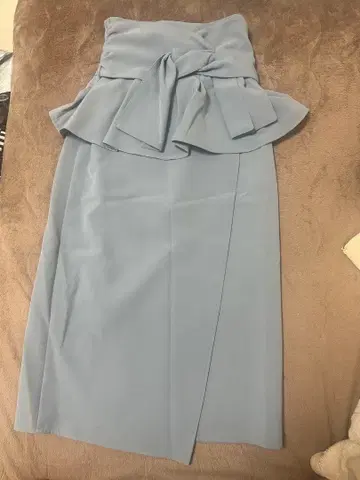스카이블루 프릴 타이틀 스커트