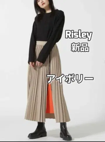 택 포함 새상품 Risley 리즈레이 플리츠 스커트 아이보리