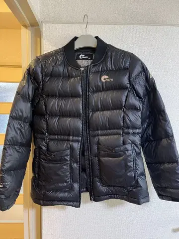 [새상품급] [NEPA] [한국: L] [미국: M] 블랙 다운 자켓