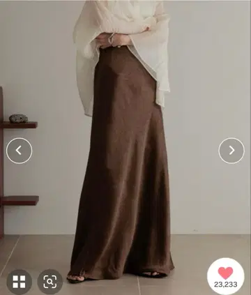 로리즈팜 스트레치 새틴 스커트