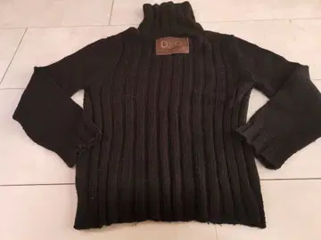 돌체앤가바나 터틀넥 스웨터