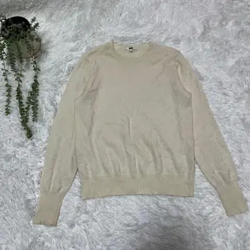 [ UNIQLO ] 라운드넥 니트 화이트 캐시미어 100% M 따뜻한