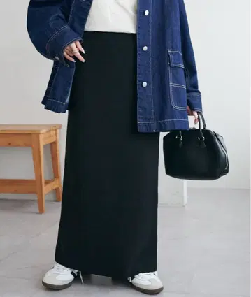 디스코트 내로우 니트 스커트 미사용