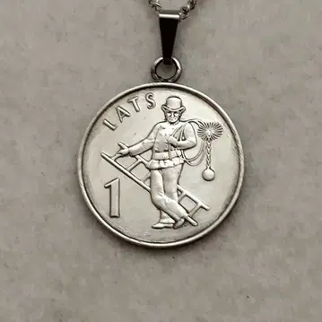 chimney-sweep (굴뚝 청소부) 라트비아 코인 목걸이
