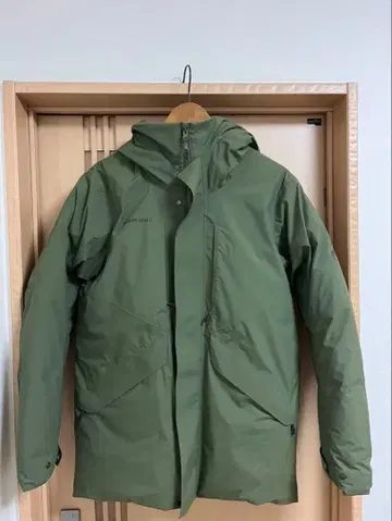 MAMMUT 다운 자켓