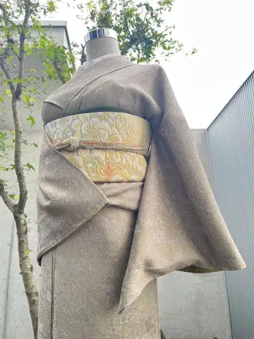 이로무지 츠지카 꽃무늬