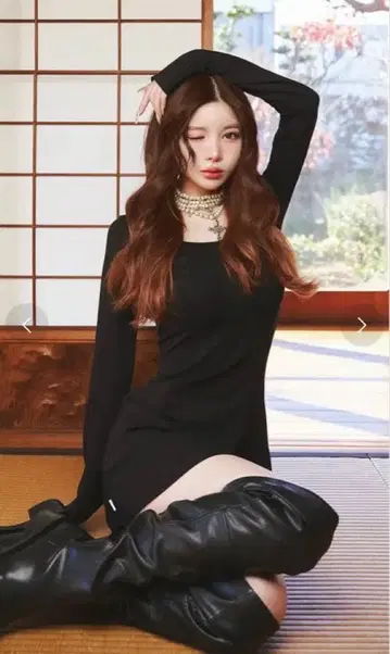 미사용 새상품 Darich 실루엣 컷 미니 원피스