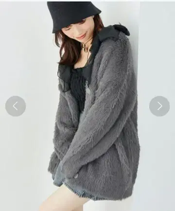 MAJESTIC LEGON 푸와푸와 샤키 미디 가디건