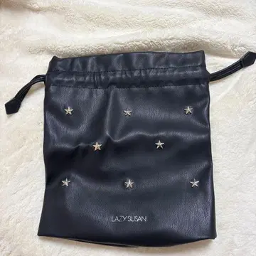 LAZY SUSAN 블랙 파우치 별 모양 스터드