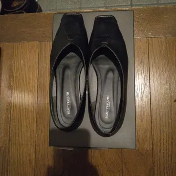 블랙 플랫슈즈 오픈토