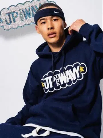 UP THE WAY 네이비 후드티