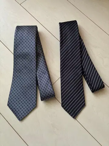 아르마니 넥타이 2개