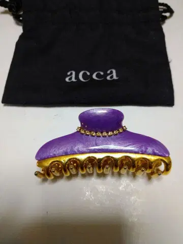 acca 보라색 장식 헤어 클립