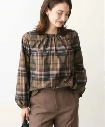 MK MICHEL KLEIN 워셔블 체크 무늬 개더 블라우스