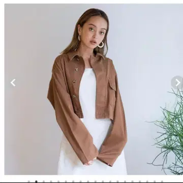 브라운 크롭 테일러드 자켓