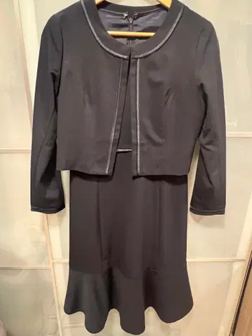 네이비 원피스 수트