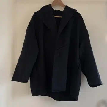 [ 미사용 새상품 ] ROPE 블랙 후드 부착 판초 케이프 코트