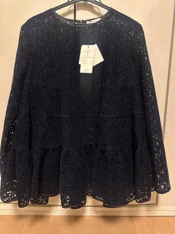 [미사용 새상품] yori 플로키 레이스 티어드 블라우스 36사이즈