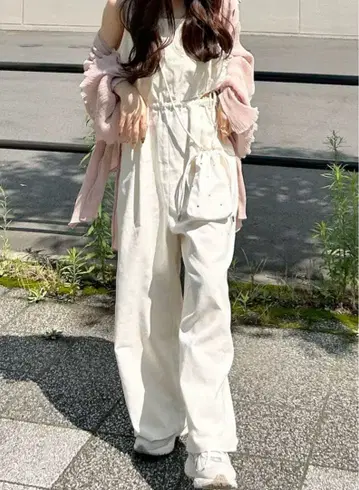 컷 아웃 셔링 살로펫