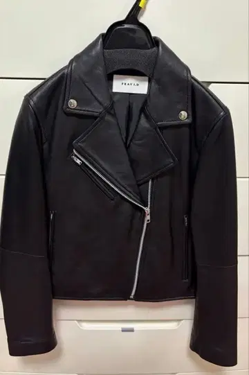 프레이 아이디 블랙 라이더 자켓