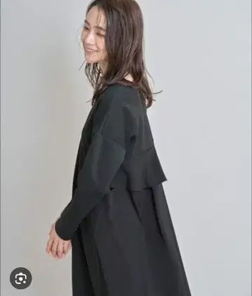 새상품급 앤드도트 노스탤지어 백프릴 니트 원피스