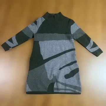 니트 원피스 (다크 카키)