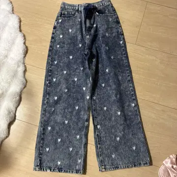 하트 무늬 자수 다크 블루 데님 팬츠 스트레이트 와이드 팬츠 데님