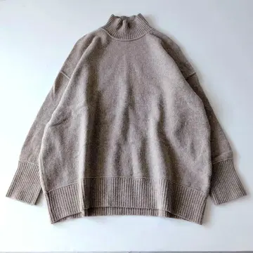 새상품급 저널 스탠다드 아웃링크 하이넥 풀오버 모 100%