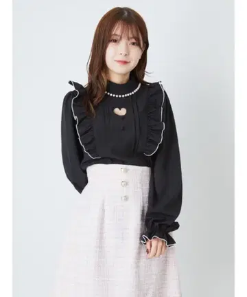 Ank Rouge 하트 컷아웃 블라우스